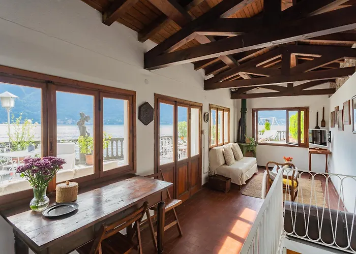 Lägenhet Terrace On Orrido Di Waterfall By Rent Nesso