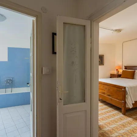 Terrace On Orrido Di Waterfall By Rent Apartment *